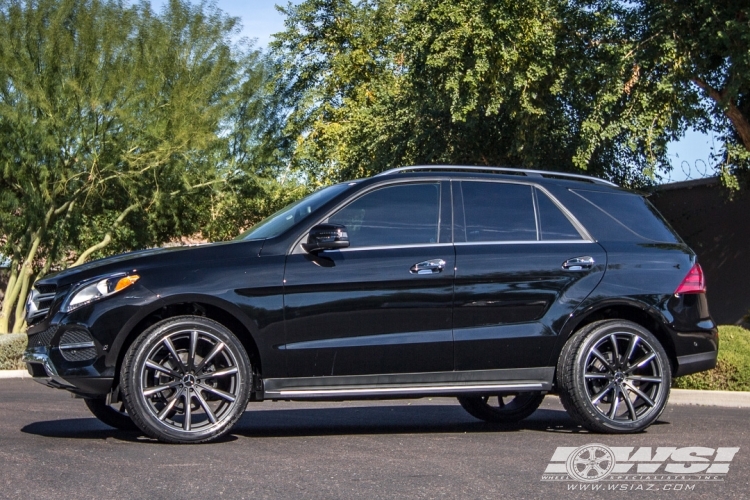 2016 Mercedes-Benz GLE/ML-Class with 22" Gianelle Cuba-10 in Matte Black (w/Ball Cut Details) wheels