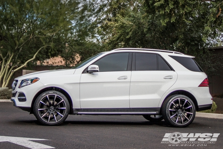 2016 Mercedes-Benz GLE/ML-Class with 22" Gianelle Cuba-10 in Matte Black (w/Ball Cut Details) wheels