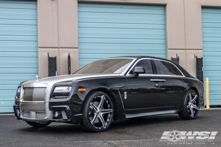 2012 Rolls-Royce Ghost with 24" Forgiato Aggio-ECL in Custom wheels