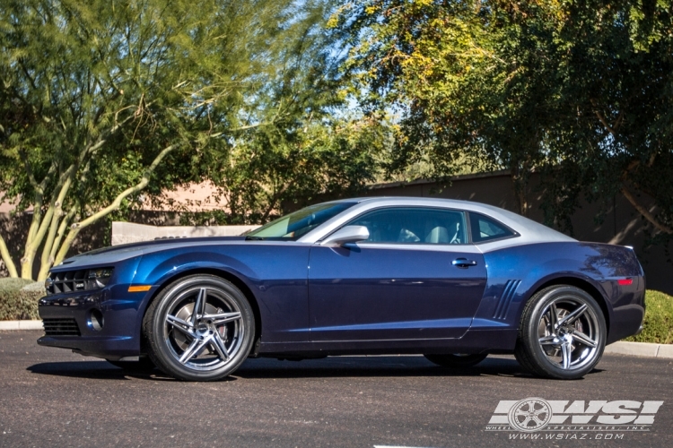 2010 Chevrolet Camaro with 20" RSR R802 (FF) in Hyper Black wheels