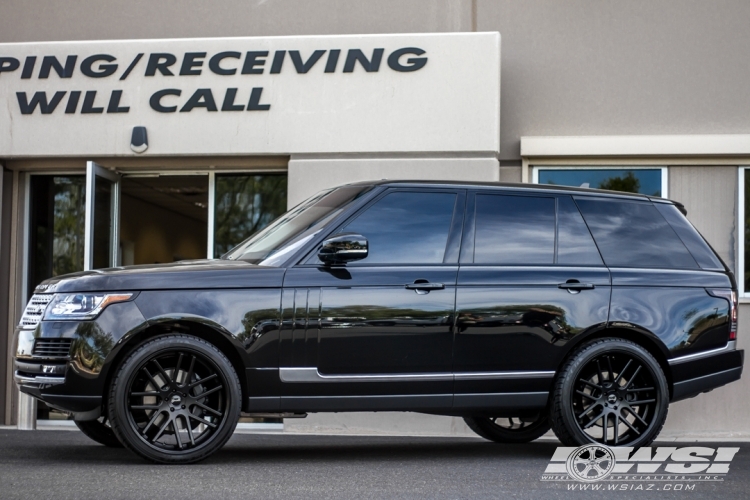 2015 Land Rover Range Rover with 24" Gianelle Yerevan in Matte Black (Black Lip) wheels