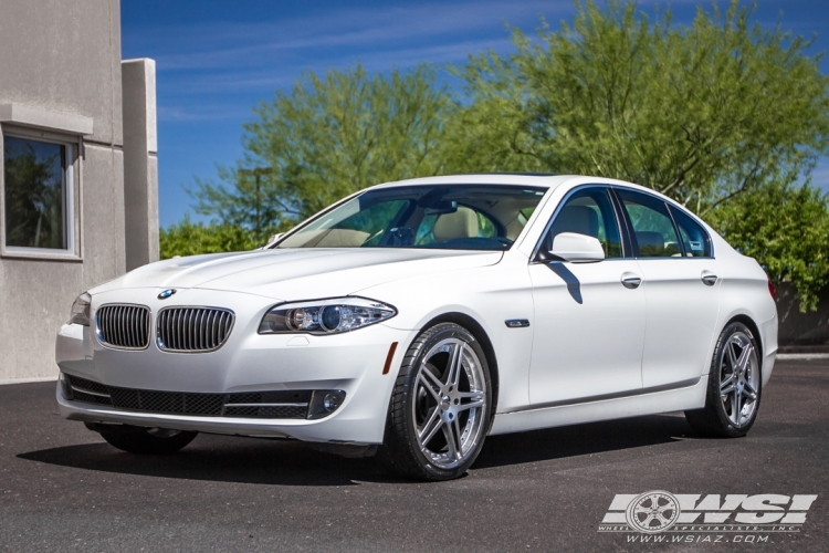 2011 BMW 5-Series with 20"   in  wheels