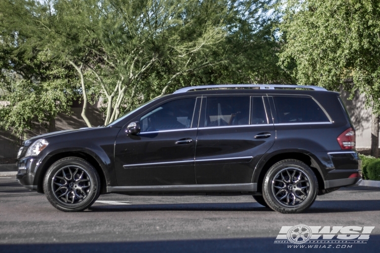 2010 Mercedes-Benz GLS/GL-Class with 20" Gianelle Puerto in Matte Black (Ball Cut Details) wheels