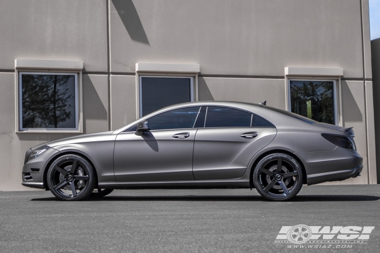 2012 Mercedes-Benz CLS-Class with 20" Koko Kuture Sardinia-5 in Gloss Black wheels