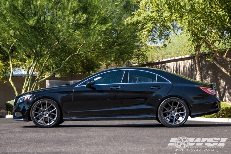 2016 Mercedes-Benz CLS-Class with 20" Vossen VFS-6 in Gloss Graphite wheels