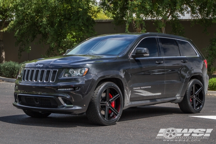 2013 Jeep Grand Cherokee with 22" Gianelle Lucca in Black wheels