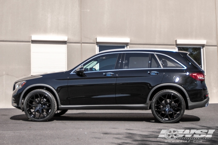 2016 Mercedes-Benz GLC-Class with 22" Gianelle Puerto in Gloss Black wheels