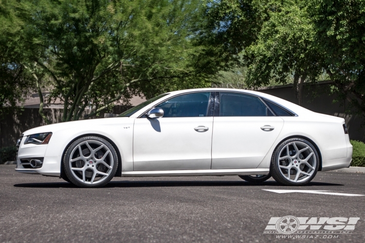 2013 Audi S8 with 22" Vossen Forged CG-205 in Custom wheels