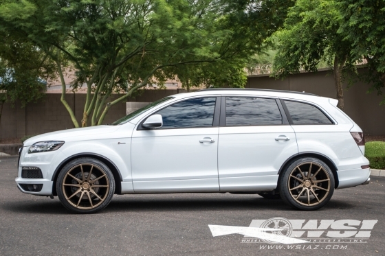 2014 Audi Q7 with 22" Savini BM12 in Silver Brushed wheels