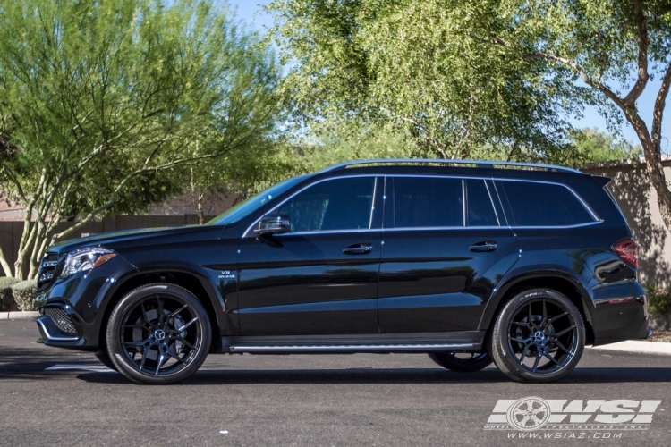 2017 Mercedes-Benz GLS/GL-Class with 22" Giovanna Haleb in Gloss Black wheels