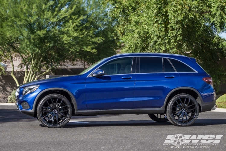 2016 Mercedes-Benz GLC-Class with 22" Giovanna Kilis in Gloss Black wheels