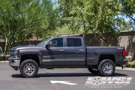 2016 Chevrolet Silverado 2500HD with 20" Hostile Off Road H105 Exile-8 in Gunmetal Machined (Iron Cut) wheels