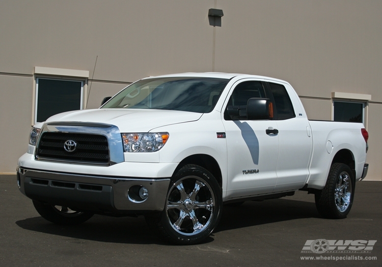 2008 Toyota Tundra with 22" MKW Closeouts B26 in Chrome wheels