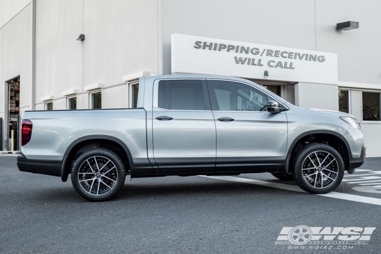 2017 Honda Ridgeline with 20" Gianelle Monaco in Black Machined wheels