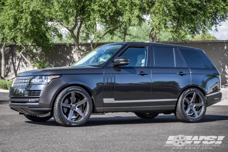 2015 Land Rover Range Rover with 22" Vossen CV3-R in Gloss Graphite wheels