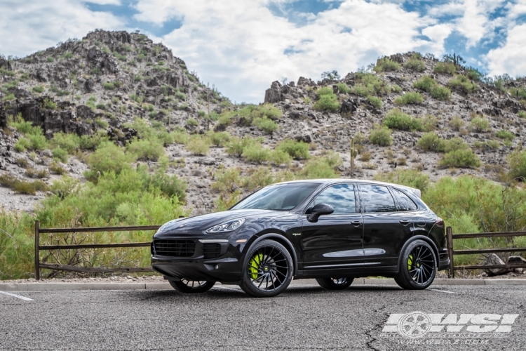 2016 Porsche Cayenne with 22" Vossen Forged VPS305T in Custom wheels