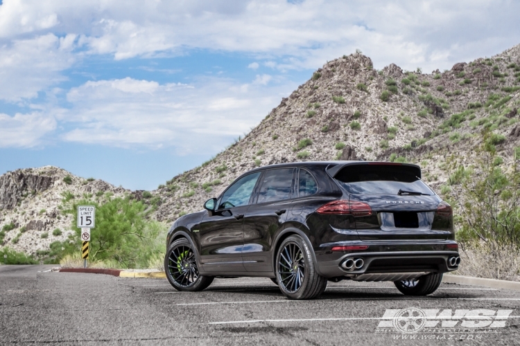 2016 Porsche Cayenne with 22" Vossen Forged VPS305T in Custom wheels