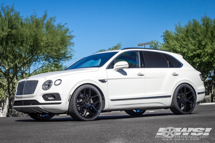 2017 Bentley Bentayga with 24" Giovanna Haleb in Gloss Black wheels