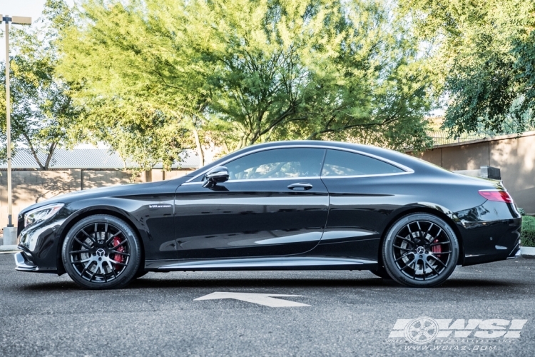2016 Mercedes-Benz S-Class with 20" Giovanna Kilis in Gloss Black wheels