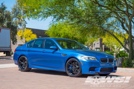 2013 BMW M5 with 20" Vorsteiner V-FF 103 in Black (Mystic Black) wheels