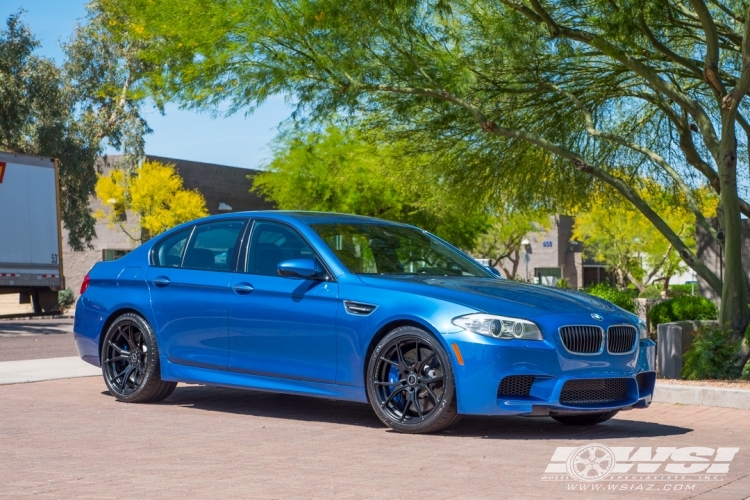 2013 BMW M5 with 20" Vorsteiner V-FF 103 in Black (Mystic Black) wheels