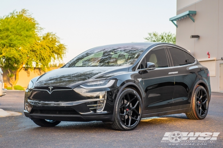 2016 Tesla Model X with 22" Vossen Forged CG-205 in Custom wheels