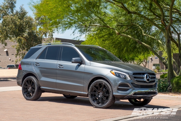 2017 Mercedes-Benz GLE/ML-Class with 22" Gianelle Tropez in Semi Gloss Black wheels