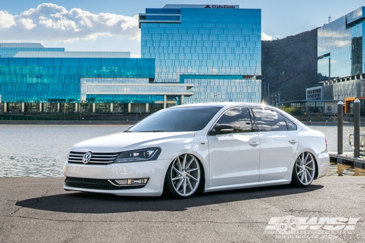 2014 Volkswagen Passat with 20" Vossen CVT in Silver Metallic wheels