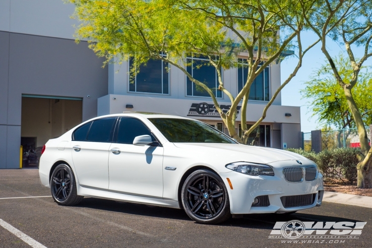 2013 BMW 5-Series with Powder Coating BMW 550i in Gloss Black wheels