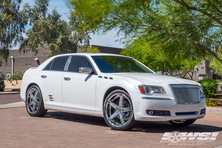 2011 Chrysler 300C with 22" Lexani R-Four in Chrome wheels