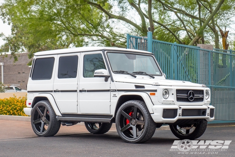 2015 Mercedes-Benz G-Class with 24" Koko Kuture Sardinia in Gloss Black wheels