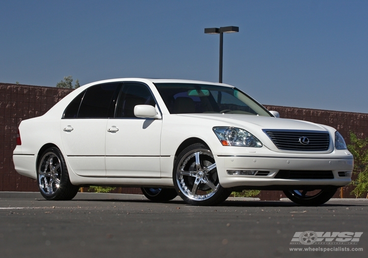 2005 Lexus LS with 20" Gianelle Spezia-5 in Chrome wheels