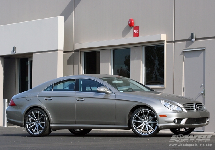 2007 Mercedes-Benz CLS-Class with 20" Gianelle Spidero-5 in Chrome wheels