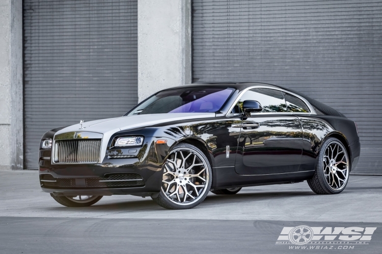 2016 Rolls-Royce Wraith with 24" Giovanna Nove FF in Black Machined (Flow-Formed) wheels