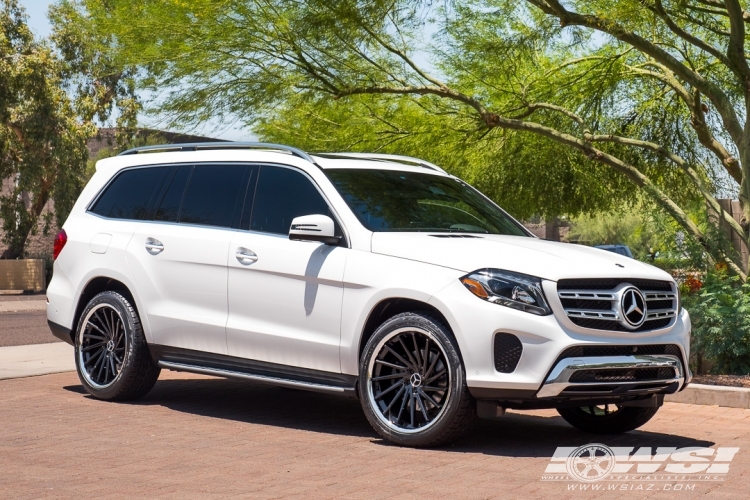2017 Mercedes-Benz GLS/GL-Class with 22" Giovanna Spira FF in Gloss Black (Directional - Flow-Formed) wheels