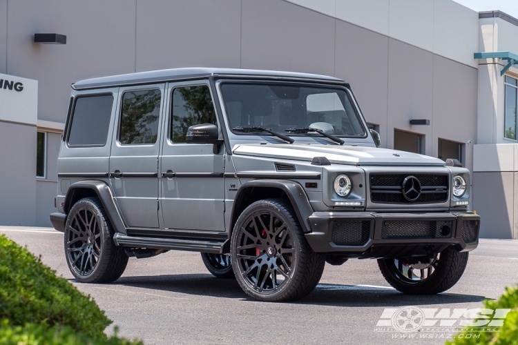 2017 Mercedes-Benz G-Class with 24" Forgiato Maglia-M in Custom wheels