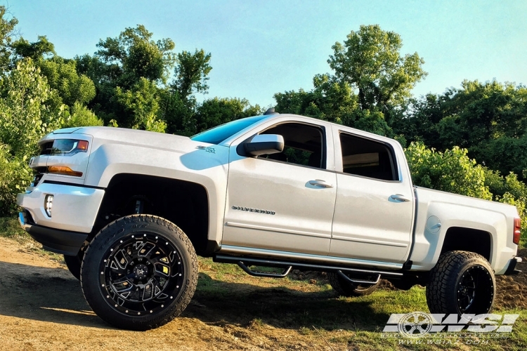  Chevrolet Silverado 1500 with RBP - Rolling Big Power 65R Glock in Gloss Black (CNC Accents) wheels