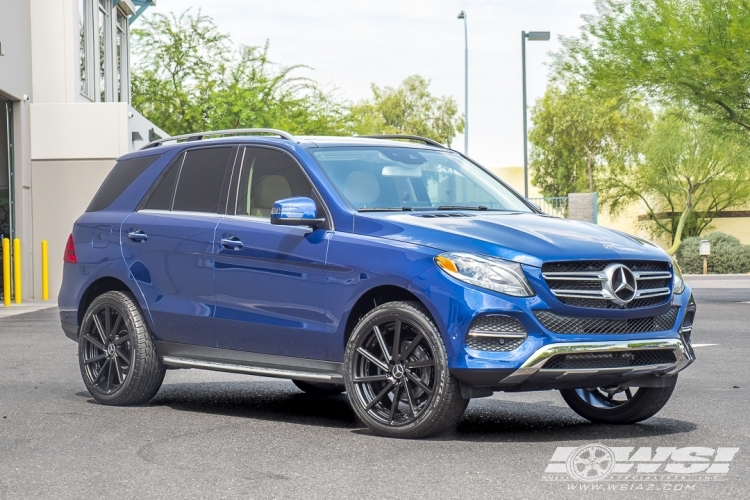 2017 Mercedes-Benz GLE/ML-Class with 22" Koko Kuture Surrey in Semi Gloss Black wheels