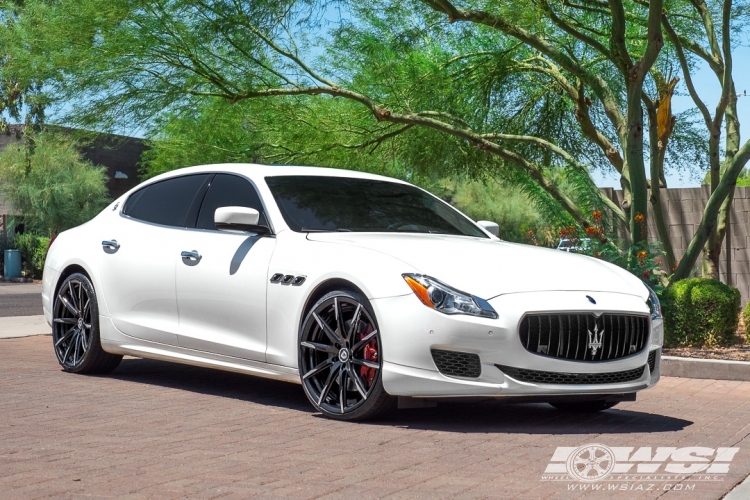 2015 Maserati Quattroporte with 22" Lexani CSS-15 in Gloss Black (Machined Tips) wheels