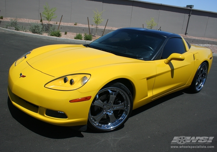 2006 Chevrolet Corvette with 20 / 22" GFG Forged Trento-5 in Chrome wheels