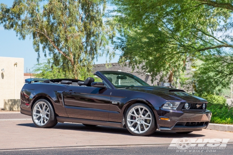 2012 Ford Mustang with 20" Vossen VFS-6 in Silver Metallic wheels
