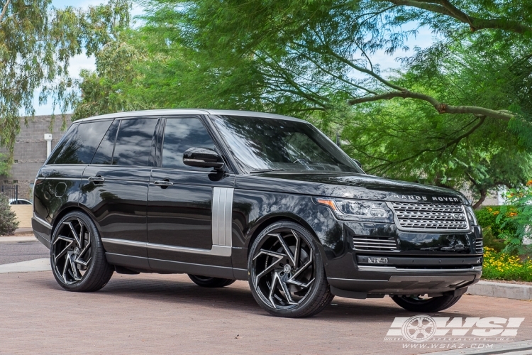 2016 Land Rover Range Rover with 24" Lexani Cyclone in Gloss Black (CNC Accents) wheels