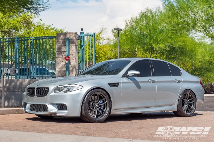 2013 BMW M5 with 20" Vorsteiner V-FF 105 in Graphite (Carbon Graphite) wheels