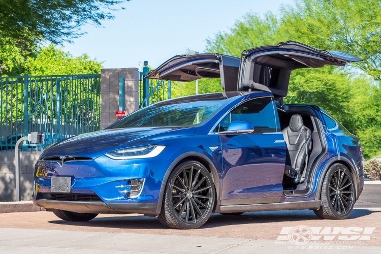 2016 Tesla Model X with 22" Lexani Pegasus in Gloss Black (CNC Accents) wheels