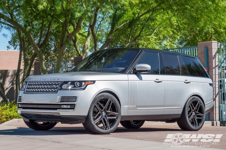 2017 Land Rover Range Rover with 22" Lexani Bavaria in Black (Machined Accents) wheels