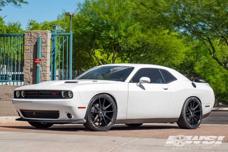 2015 Dodge Challenger with 22" Savini BM12 in Matte Black wheels