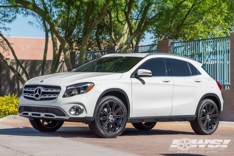 2018 Mercedes-Benz GLA-Class with 20" Gianelle Tropez in Semi Gloss Black wheels