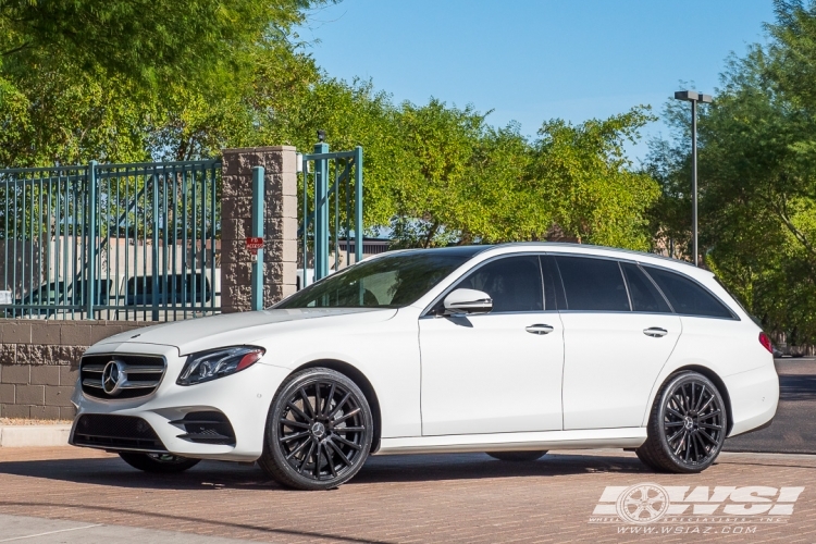 2017 Mercedes-Benz E-Class with 20" Mandrus Rotec (RF) in Matte Black (Rotary Forged) wheels