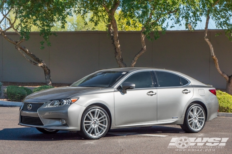 2015 Lexus ES with 20" Koko Kuture Massa-7 in Silver wheels