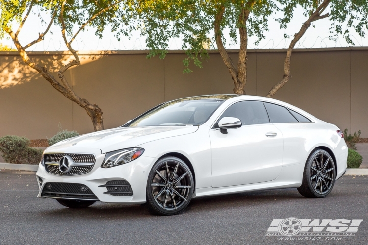 2018 Mercedes-Benz E-Class Coupe with 20" Lexani CSS-15 in Gloss Black (CNC Accents) wheels